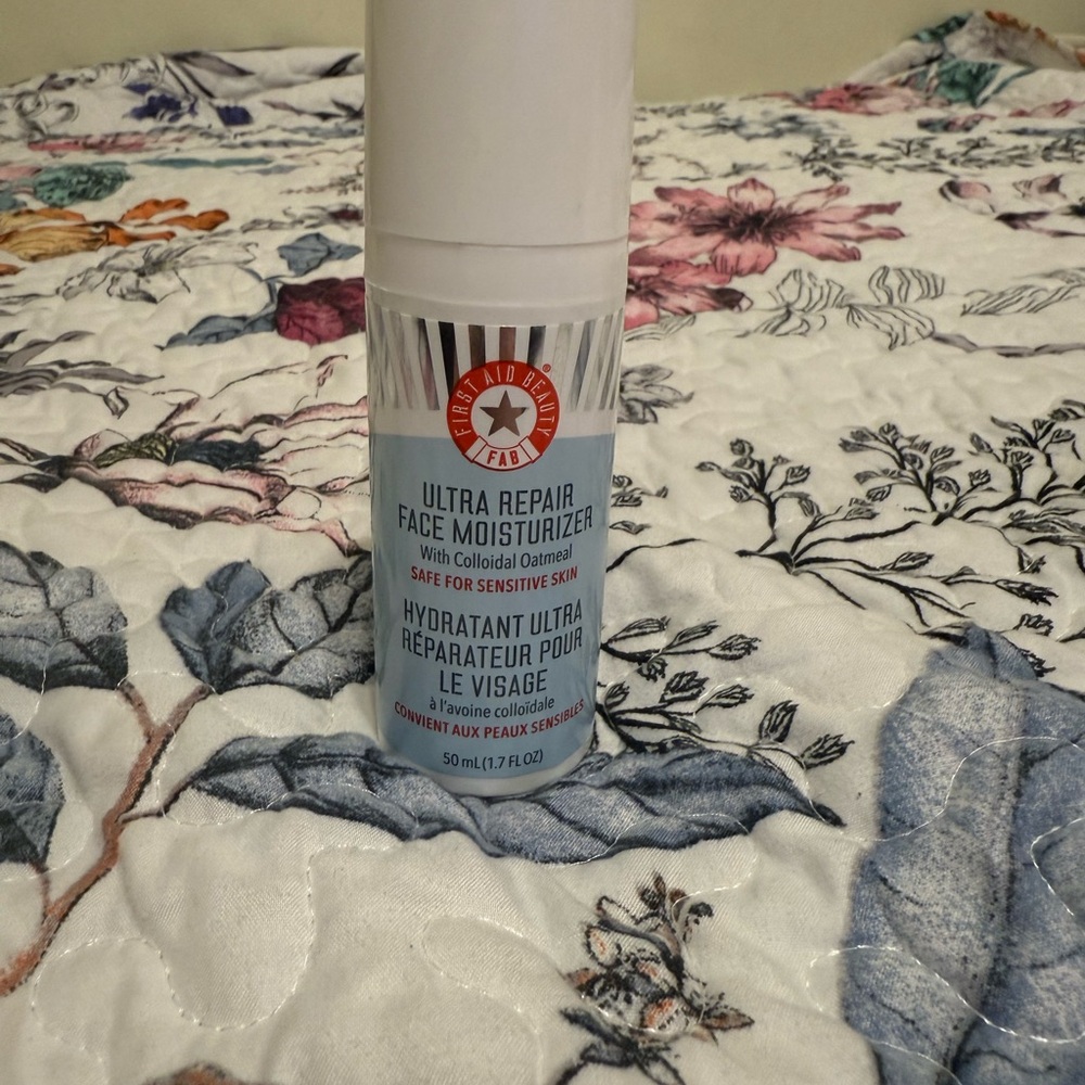 First Aid Beauty Ultra Repair Face Moisturizer